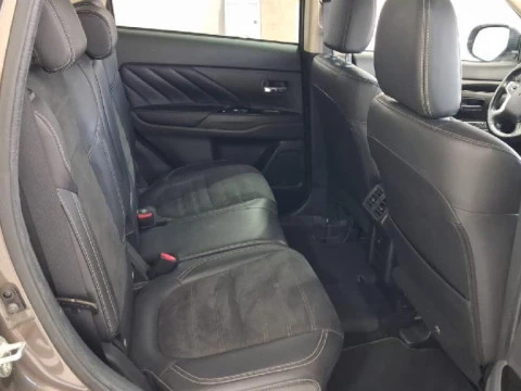 Mitsubishi Outlander 2.4 PHEV KAITEKI AUTO 4WD 5P