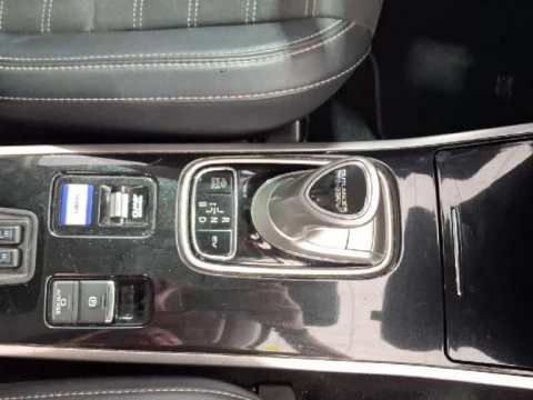 Mitsubishi Outlander 2.4 PHEV KAITEKI AUTO 4WD 5P