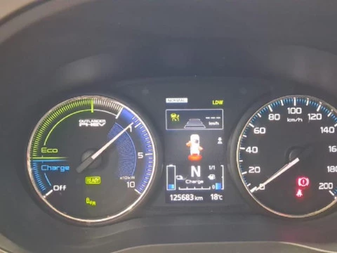 Mitsubishi Outlander 2.4 PHEV KAITEKI AUTO 4WD 5P