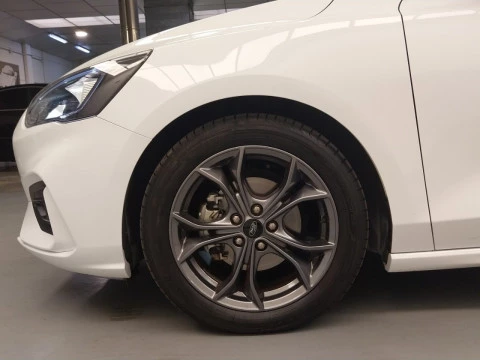 Ford Focus FORD  1.0 Ecoboost MHEV ST-Line 125