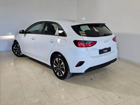 Kia Ceed 1.0 T-GDi 74kW (100CV) Concept
