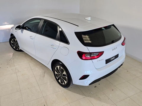 Kia Ceed 1.0 T-GDi 74kW (100CV) Concept