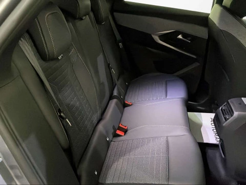 Peugeot e-3008 Allure Eléctrico 157kW