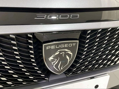Peugeot e-3008 Allure Eléctrico 157kW