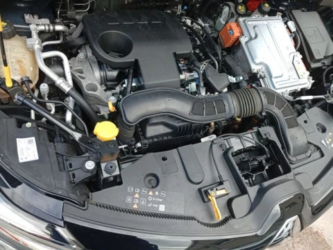 Renault Captur E-Tech engineered HEV 105kW (145CV)