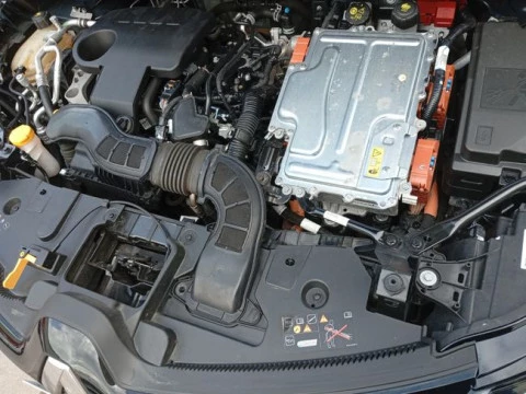 Renault Captur E-Tech engineered HEV 105kW (145CV)
