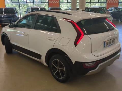 Kia Niro 1.6 GDi HEV 104kW (141CV) Drive