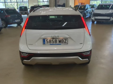 Kia Niro 1.6 GDi HEV 104kW (141CV) Drive