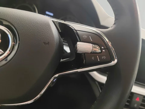 Skoda Kamiq 1.0 TSI 81KW (110CV) AMBITION