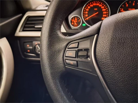 BMW Serie 3 318dA Business