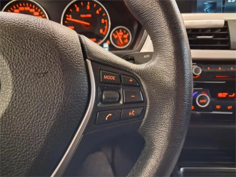 BMW Serie 3 318dA Business