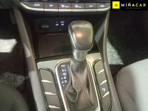 Hyundai IONIQ 1.6 GDI HEV Style DCT 104 kW (141 CV)