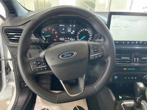 Ford Focus 1.0 Ecoboost MHEV 114kW ST-Line Auto