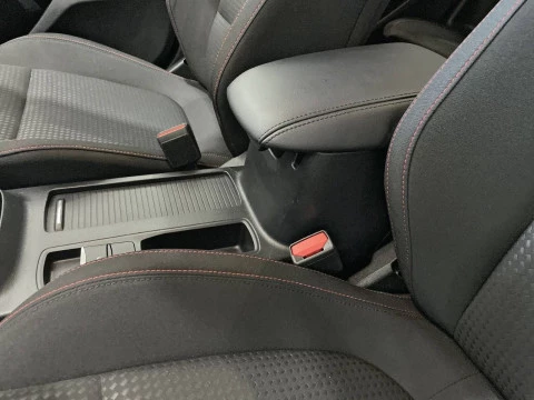 Ford Focus 1.0 Ecoboost MHEV 114kW ST-Line Auto
