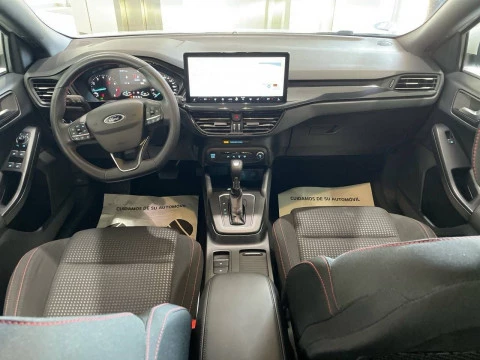 Ford Focus 1.0 Ecoboost MHEV 114kW ST-Line Auto
