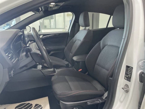 Ford Focus 1.0 Ecoboost MHEV 114kW ST-Line Auto