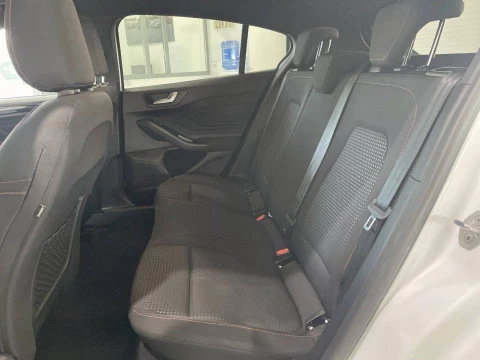 Ford Focus 1.0 Ecoboost MHEV 114kW ST-Line Auto