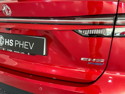 MG HS 1.5T PLUG IN HYBRID LUXURY
