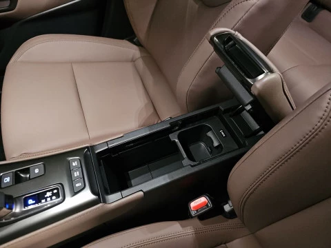 Lexus LBX 1.5 136cv HEV Elegant+