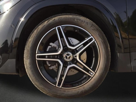 Mercedes-Benz GLA  200 d