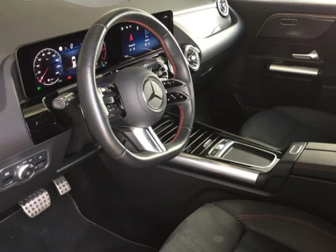 Mercedes-Benz GLA  200 d