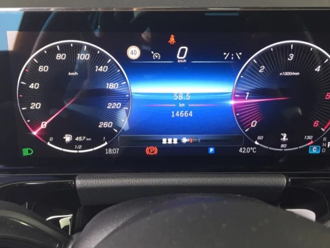 Mercedes-Benz GLA  200 d