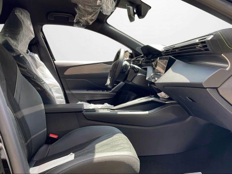 Peugeot 308 5P GT BlueHDi 130 S&S EAT8