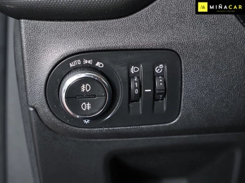 Opel Crossland X 1.2 60kW 81CV Design Line 120 Anivers.