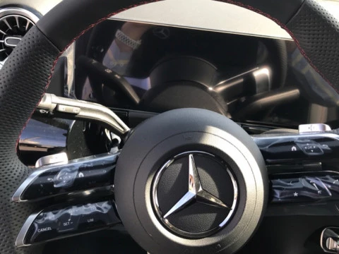 Mercedes-Benz GLA  200 d