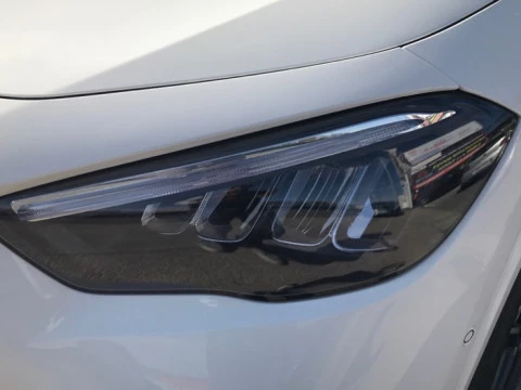 Mercedes-Benz GLA  200 d