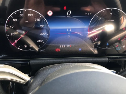 Mercedes-Benz GLA  200 d