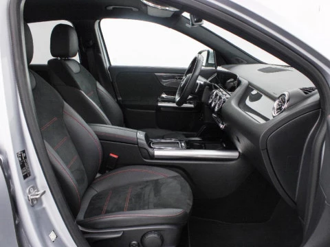 Mercedes-Benz GLA 2.0 GLA 200 D DCT 150 5P