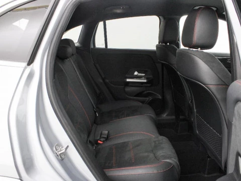 Mercedes-Benz GLA 2.0 GLA 200 D DCT 150 5P