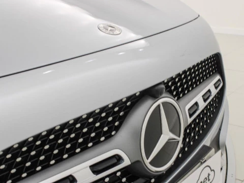 Mercedes-Benz GLA 2.0 GLA 200 D DCT 150 5P
