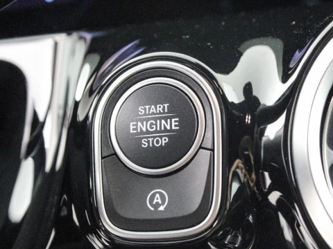 Mercedes-Benz GLA 2.0 GLA 200 D DCT 150 5P