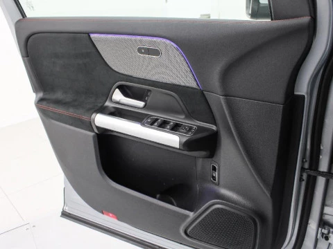 Mercedes-Benz GLA 2.0 GLA 200 D DCT 150 5P