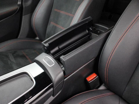 Mercedes-Benz CLA CLA 200 MHEV DCT 163 4P