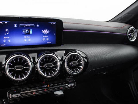 Mercedes-Benz CLA CLA 200 MHEV DCT 163 4P