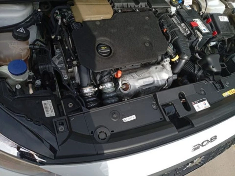 Peugeot 208 BlueHDi 73kW (100CV) Active
