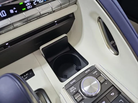 Lexus LC 5.0 V8 Bespoke Cabrio