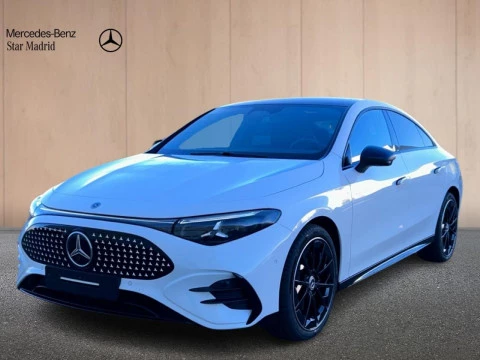 Mercedes-Benz CLA  250+ con tecnologia EQ