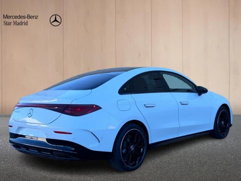 Mercedes-Benz CLA  250+ con tecnologia EQ