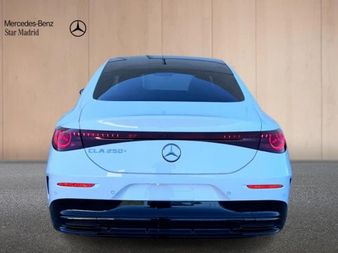 Mercedes-Benz CLA  250+ con tecnologia EQ