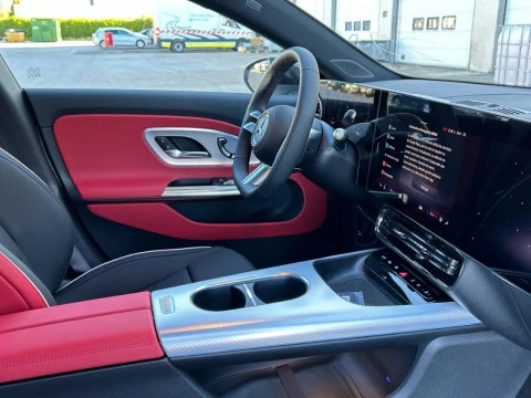 Mercedes-Benz CLA  250+ con tecnologia EQ