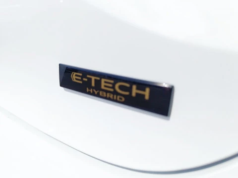 Renault Clio 1.6 E-TECH TECHNO 5P