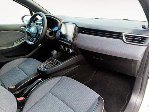 Renault Clio 1.6 E-TECH TECHNO 5P