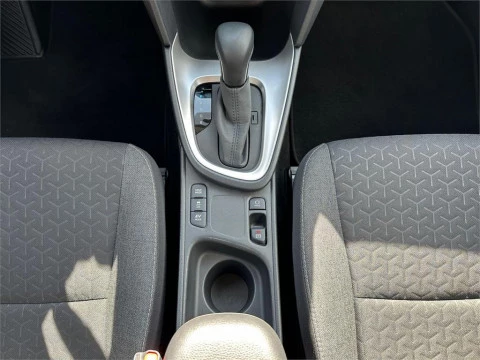 Toyota Yaris Cross 120H Business Plus