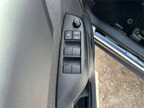 Toyota Yaris Cross 120H Business Plus