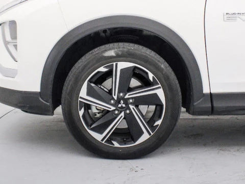 Mitsubishi Eclipse Cross 2.4 PHEV MOTION AUTO 4WD 188 5P