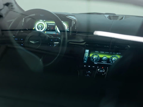Aston Martin Vantage Coupe
